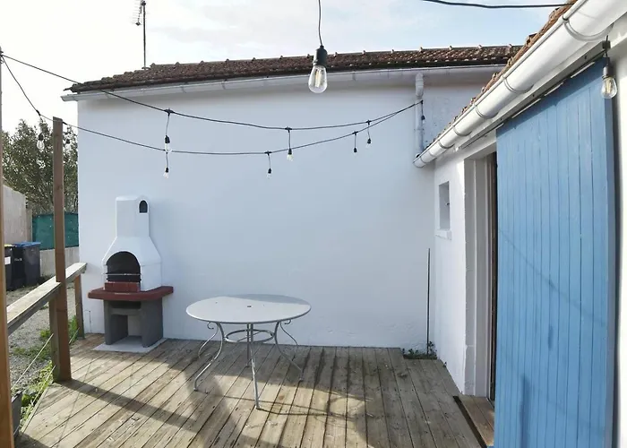 Διαμέρισμα Charmante Maisonnette Avec Terrasse Λα Ροσέλ